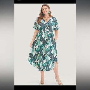 NWT Bloomchic Tropical Dolman Sleeves plus size 18-20 🌺🌸🌹🌷#42